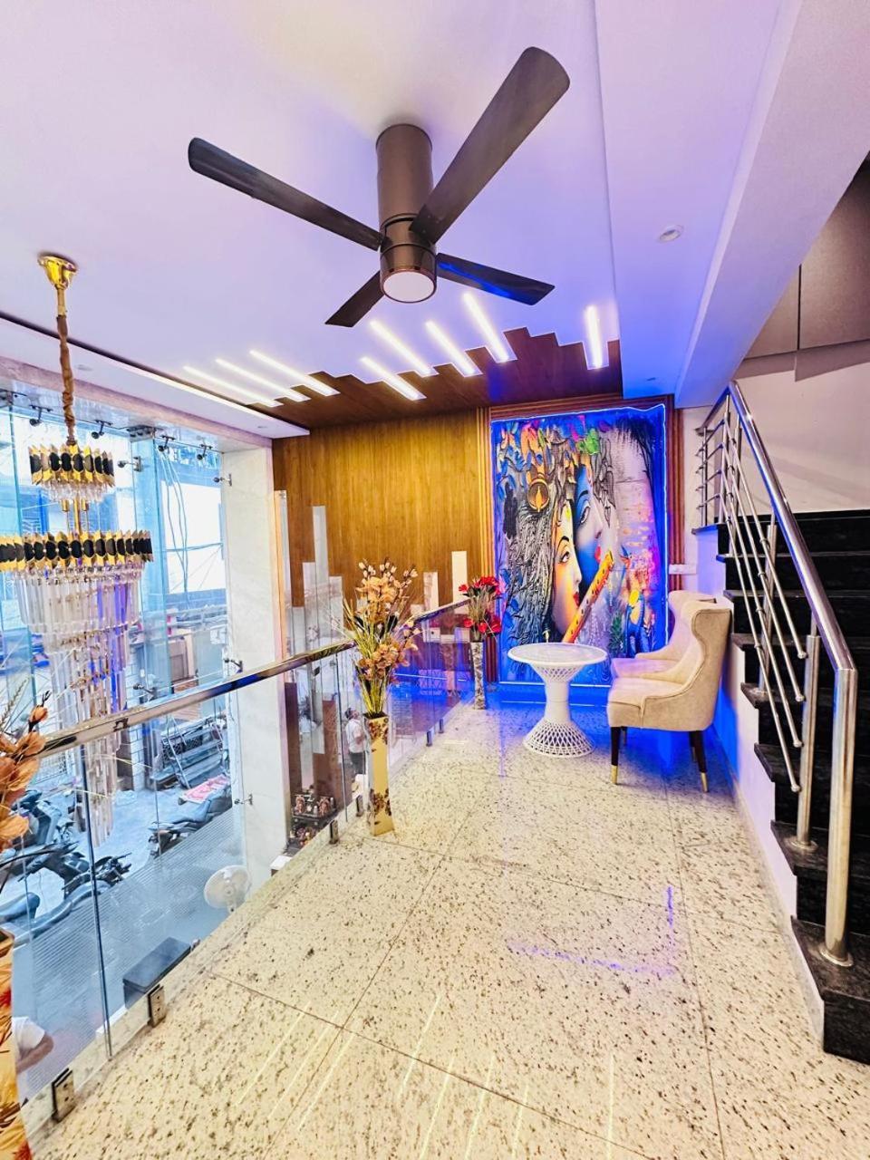 Hotel Mayfair Just A Minute Away From New Delhi Railway Station And Connaught Place Exterior foto